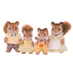 Walnut Squirrel Family (SYL04172) RRP £26.99 Walnut Squirrel Family (SYL04172) RRP £26.99